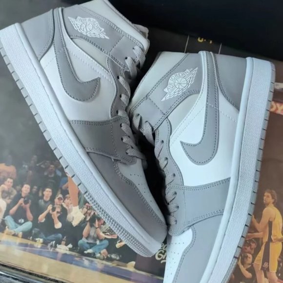 Nike Flying Man Jordan 1 Vintage Silver High Top 8.5 size BQ6472 main image 5